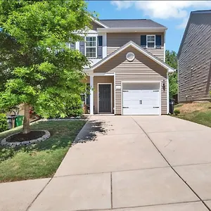 https://cozy-home-close-to-airport-downtown-us-whitewater-center.1sthotelscharlotte.com